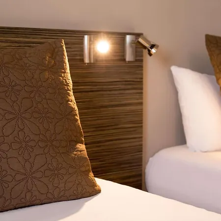 Hotel Sure By Western Nantes