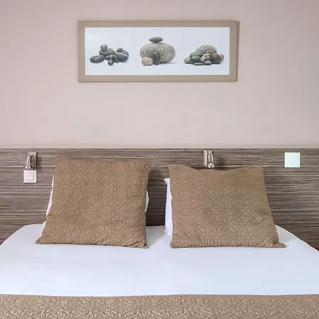 Sure By Western Nantes Otel