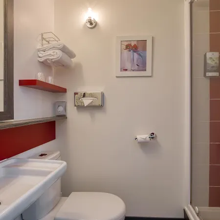 Sure By Western Nantes Hotel 3*