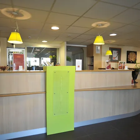 Otel Sure By Western Nantes 3*