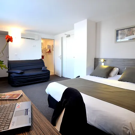 Sure By Western Nantes 3*