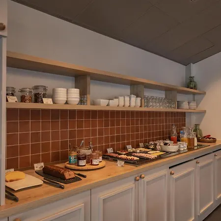 Sure By Western Nantes 3* 圣埃尔布兰