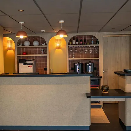 Sure By Western Nantes 3* Saint-Herblain