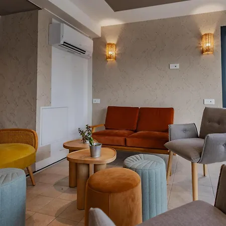 酒店 Sure By Western Nantes 圣埃尔布兰