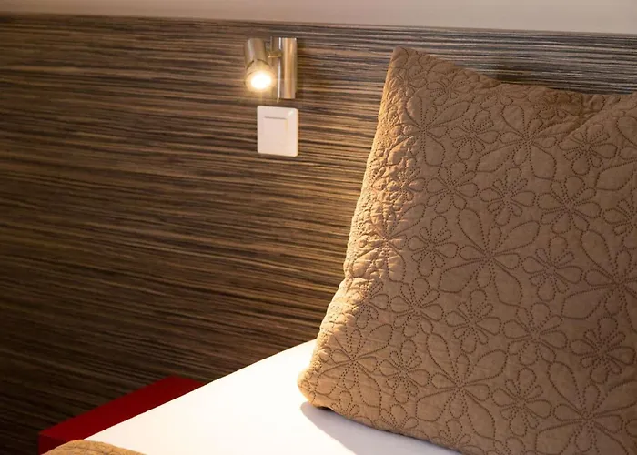 Sure By Western Nantes Hotel 3*