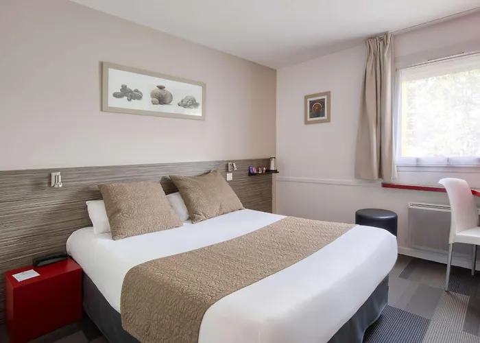 酒店 Sure By Western Nantes 圣埃尔布兰