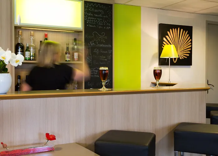 Sure By Western Nantes Hotel