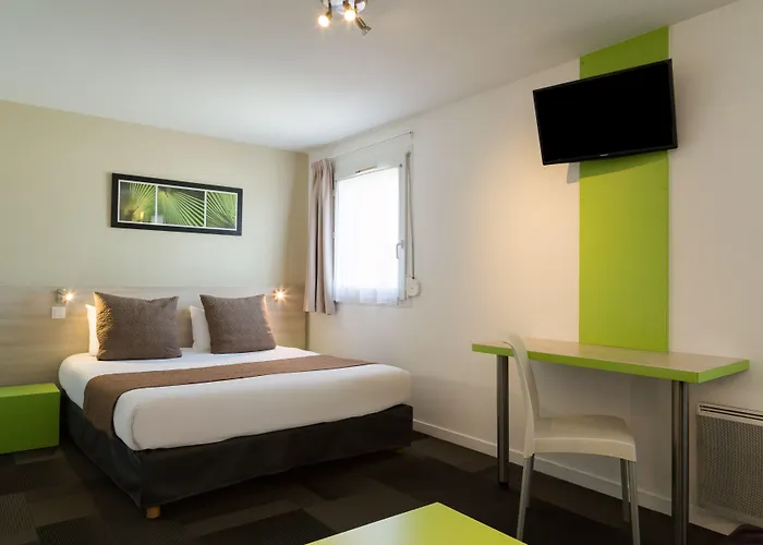 酒店 Sure By Western Nantes 圣埃尔布兰