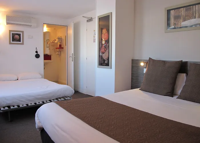 Sure By Western Nantes 3*