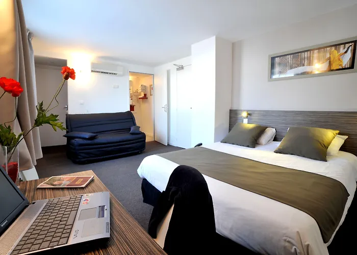 Sure By Western Nantes 3*