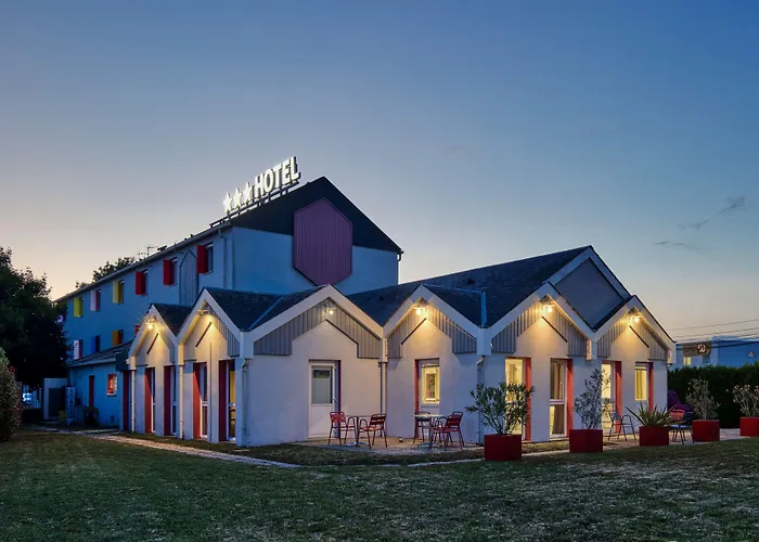 Sure By Western Nantes 3*