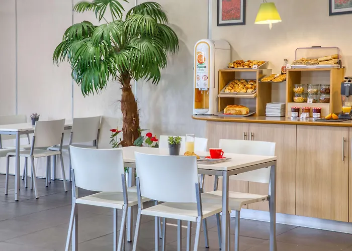 Hotel Sure By Western Nantes